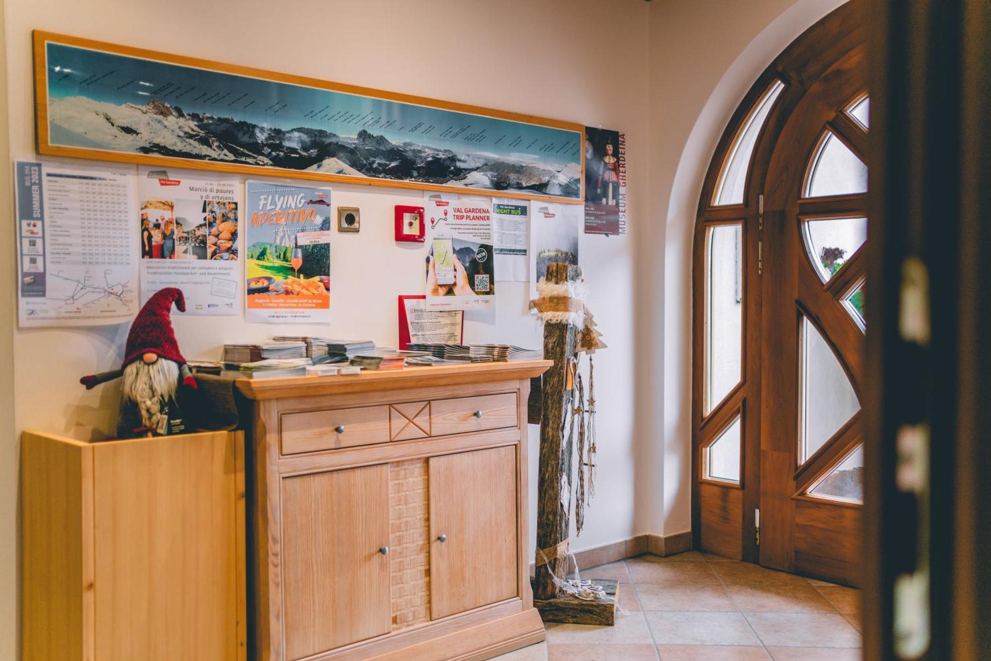 Garni Hotel Belalp Santa Cristina Val Gardena Ngoại thất bức ảnh