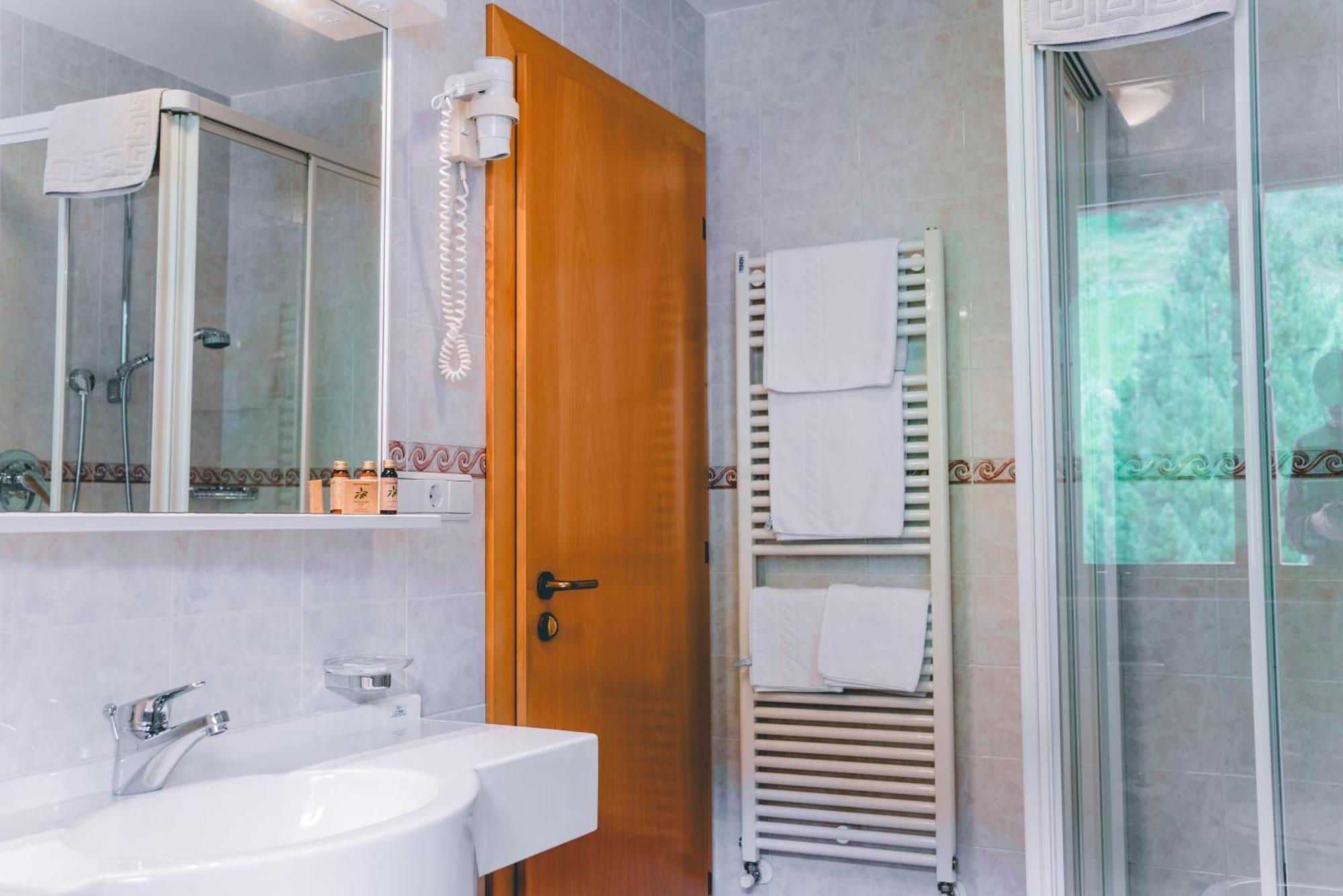 Garni Hotel Belalp Santa Cristina Val Gardena Ngoại thất bức ảnh